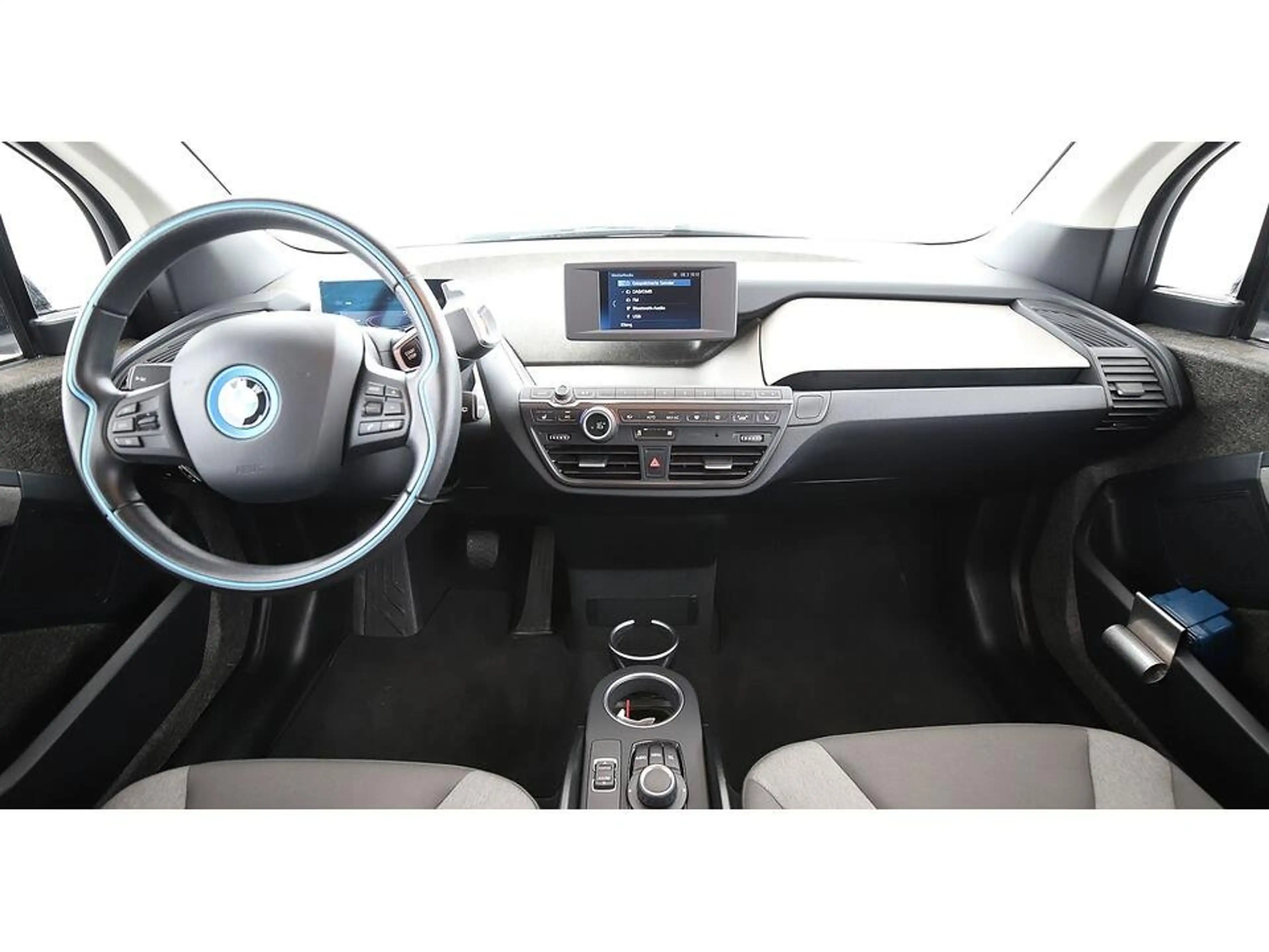 BMW i3 42kWh Aut LED WAERMEPUMPE SITZHZG KLIMA TEMP — photo 11