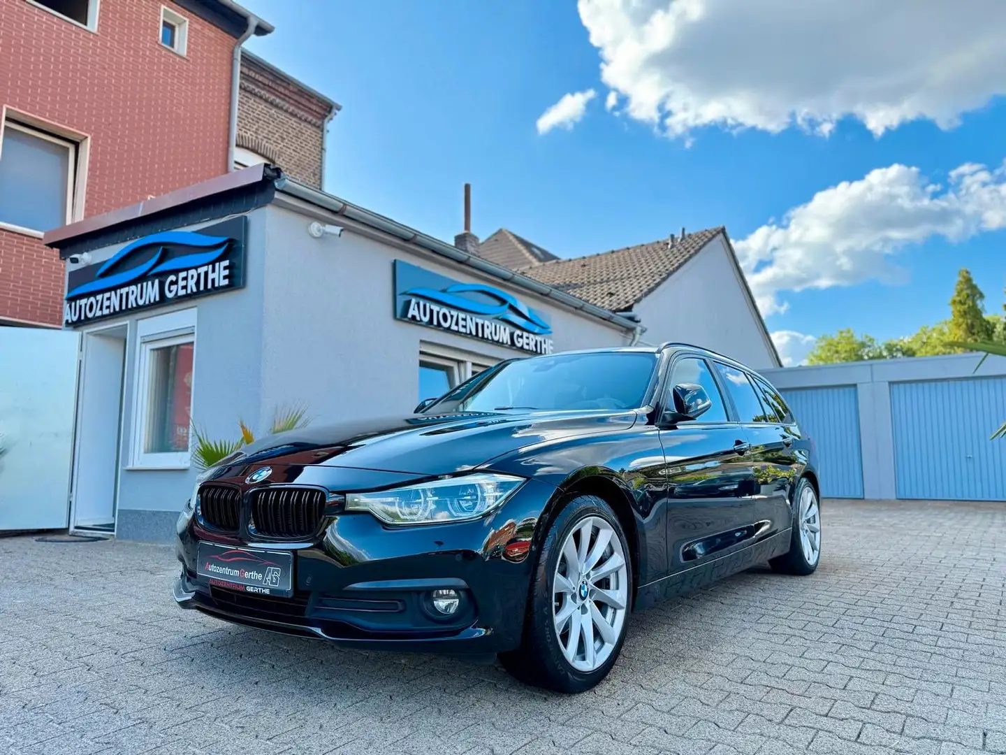 BMW 320 Touring 320d xDrive Advantage*Autom.*Kamera* Schwarz - 1