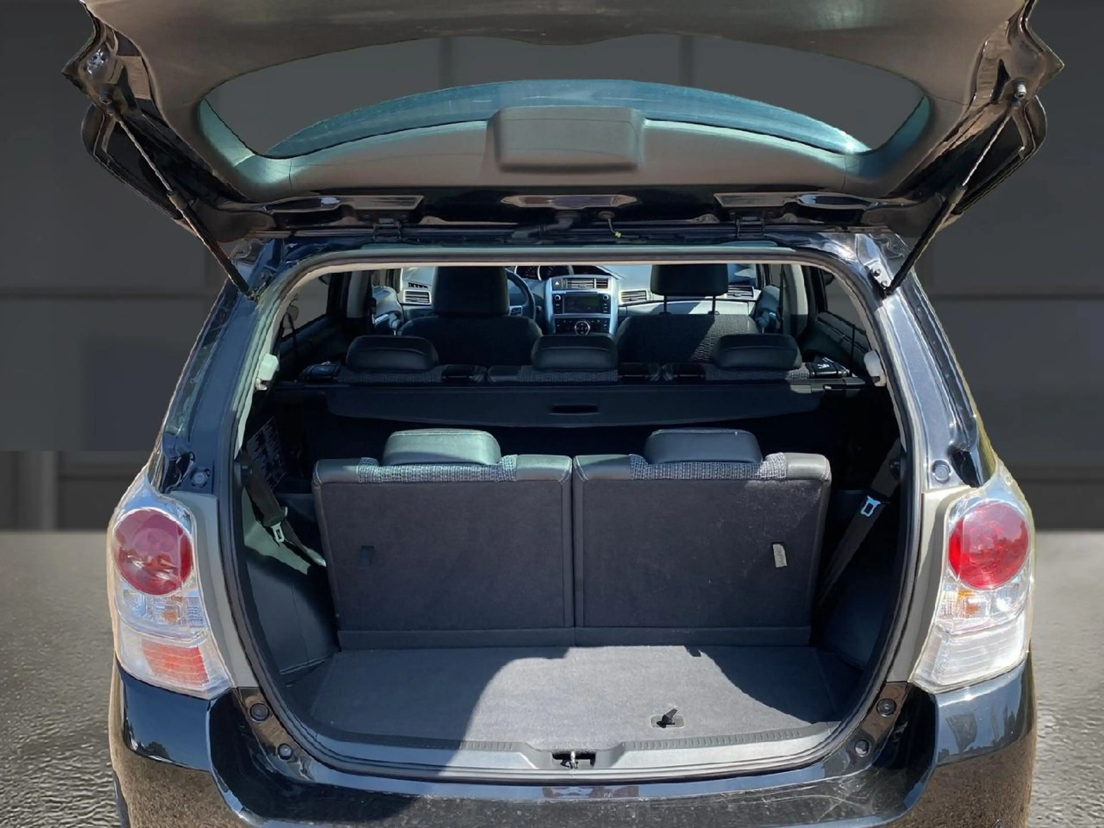 Toyota Verso Executive — photo 10