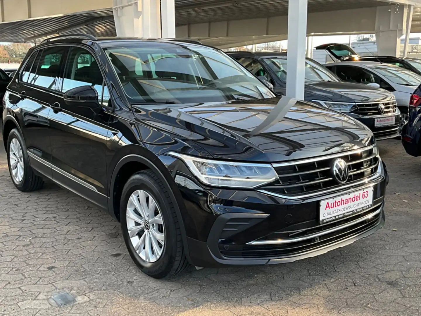 Volkswagen Tiguan Life*62TKM*LED*Ky-go*ACC*KlimaT*Sitzheizu Zwart - 2