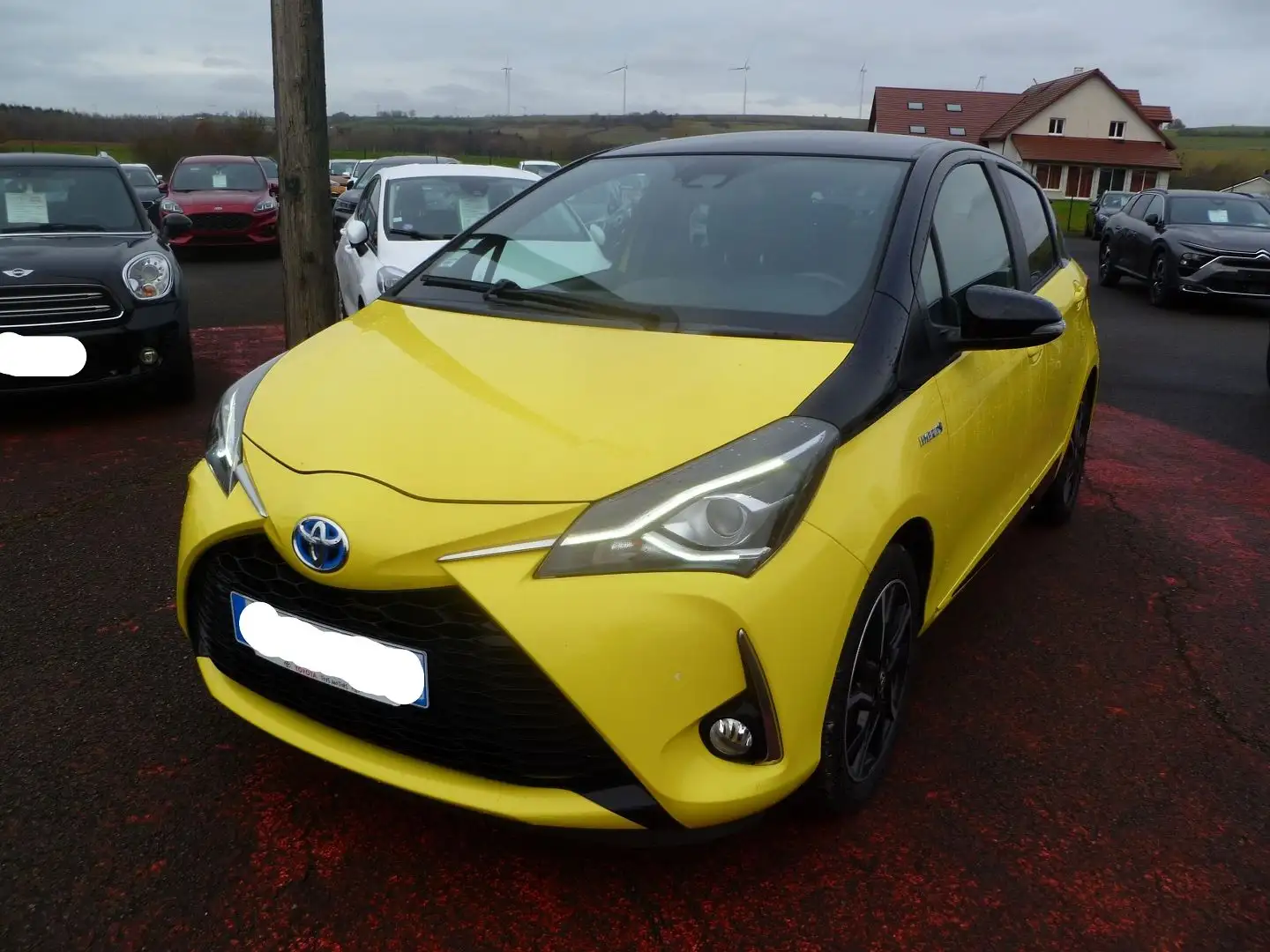 Toyota Yaris 1.5 100H COLLECTION 5 PORTES BOITE AUTO - 1