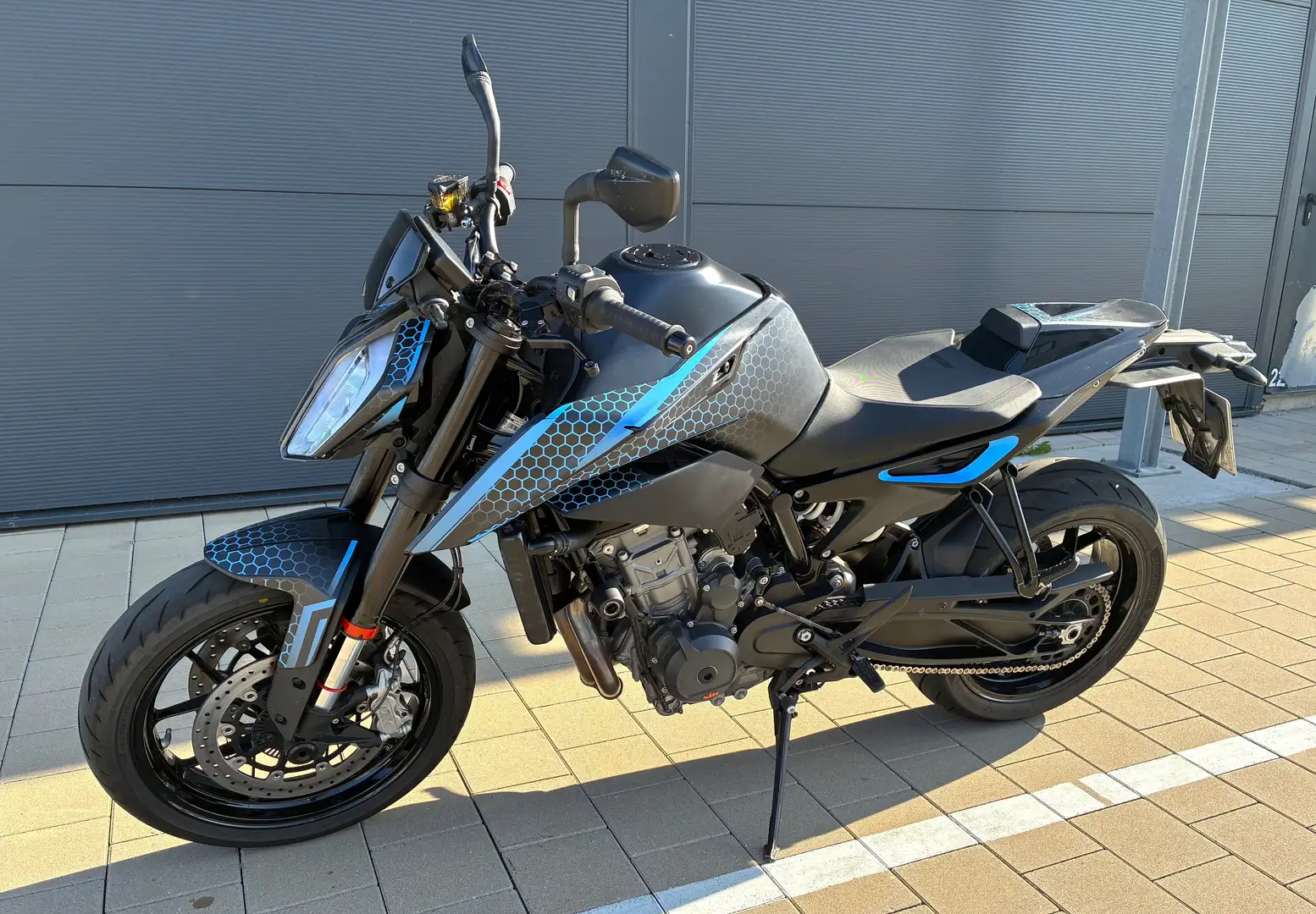 KTM 890 Duke Garantie, Quickshifter+, Top Zustand Schwarz - 2