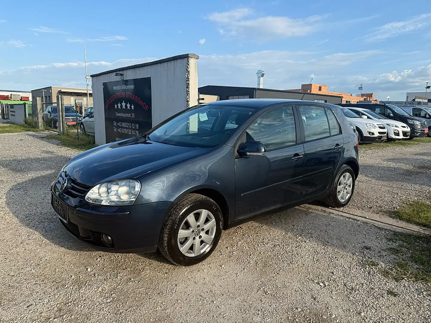 Volkswagen Golf Trendline 1,9 TDI DPF 4MOTION Blauw - 1