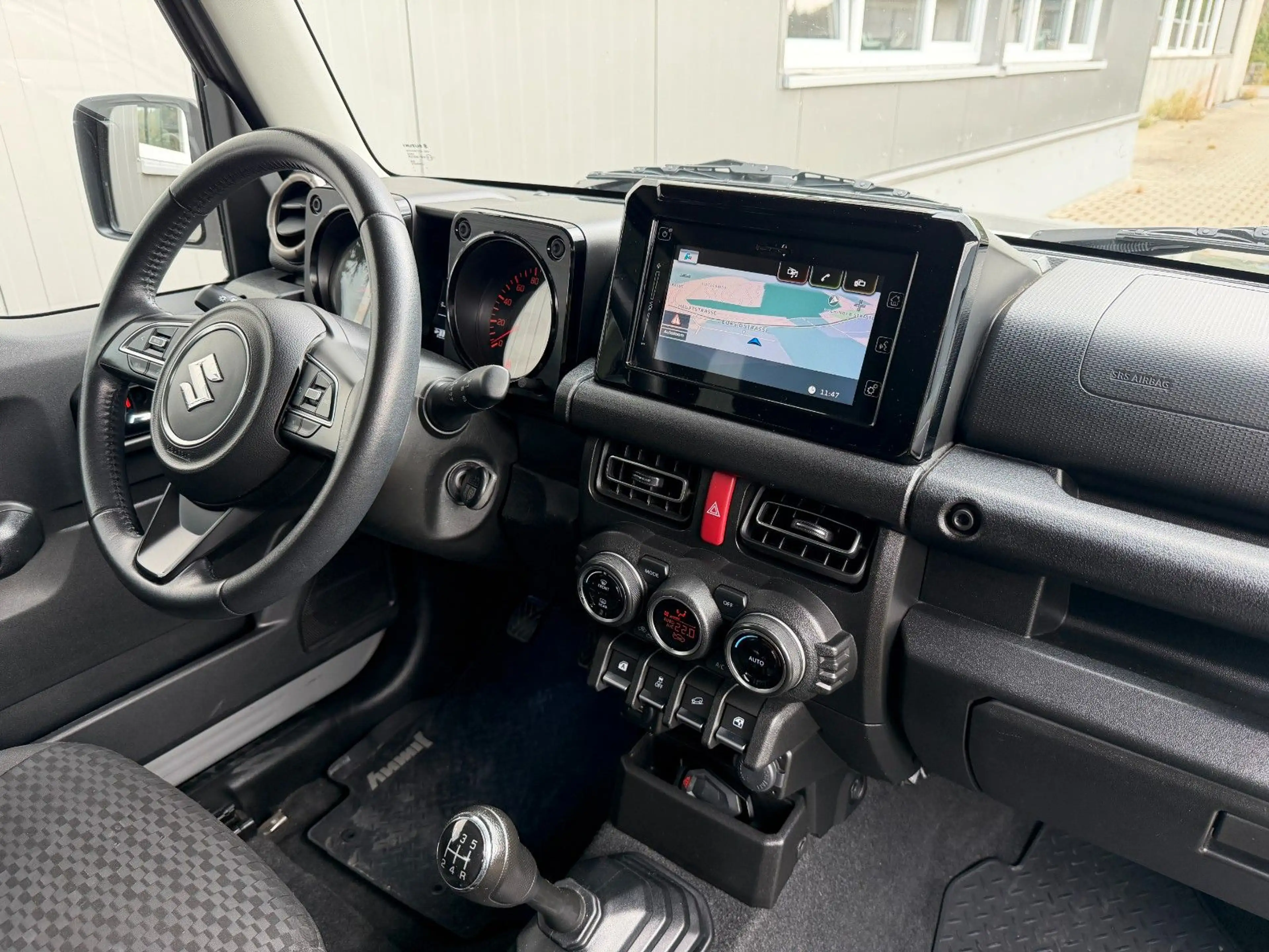 Suzuki Jimny Comfort+  4 Sitze AHK — photo 4