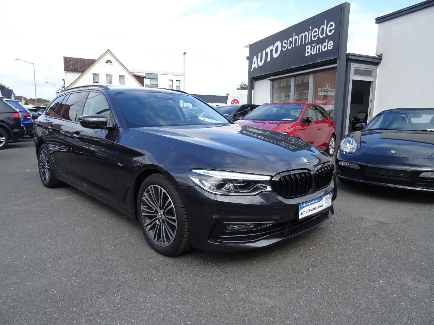 BMW 530 d Sport Line LED Navi PDC 2.Hand Grijs - 1