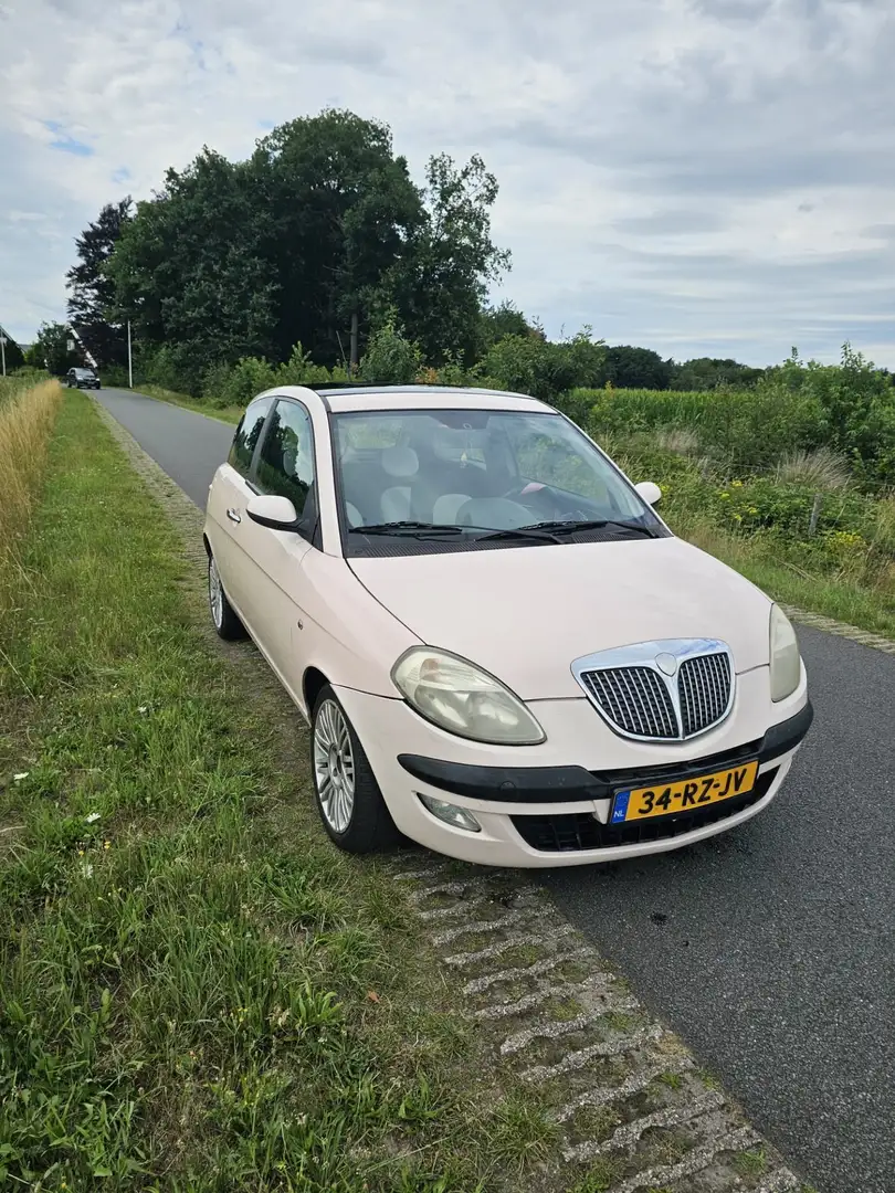 Lancia Ypsilon 1.4-16V Platino Beige - 1