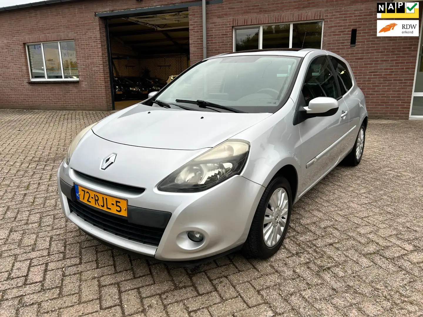 Renault Clio 1.2 Collection //Panoramadak //Cruisecontrol Grijs - 1