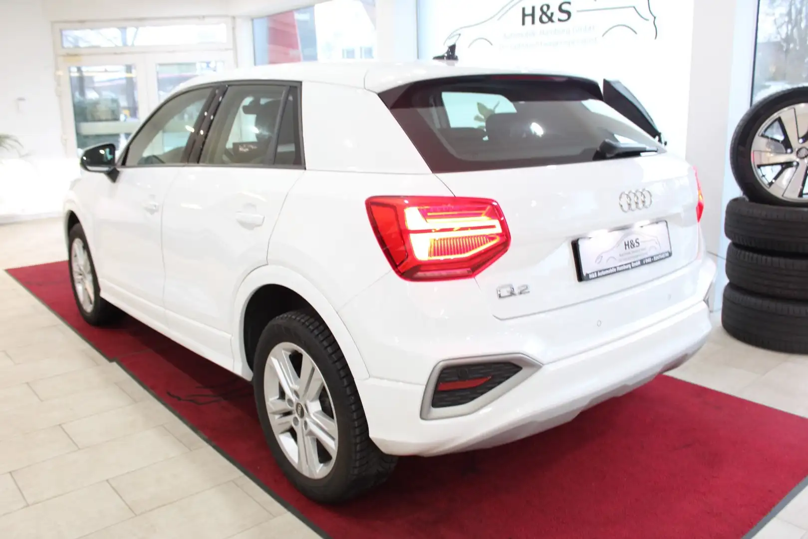 Audi Q2 35 TFSI advanced Carplay-Navi*LED Blanc - 2