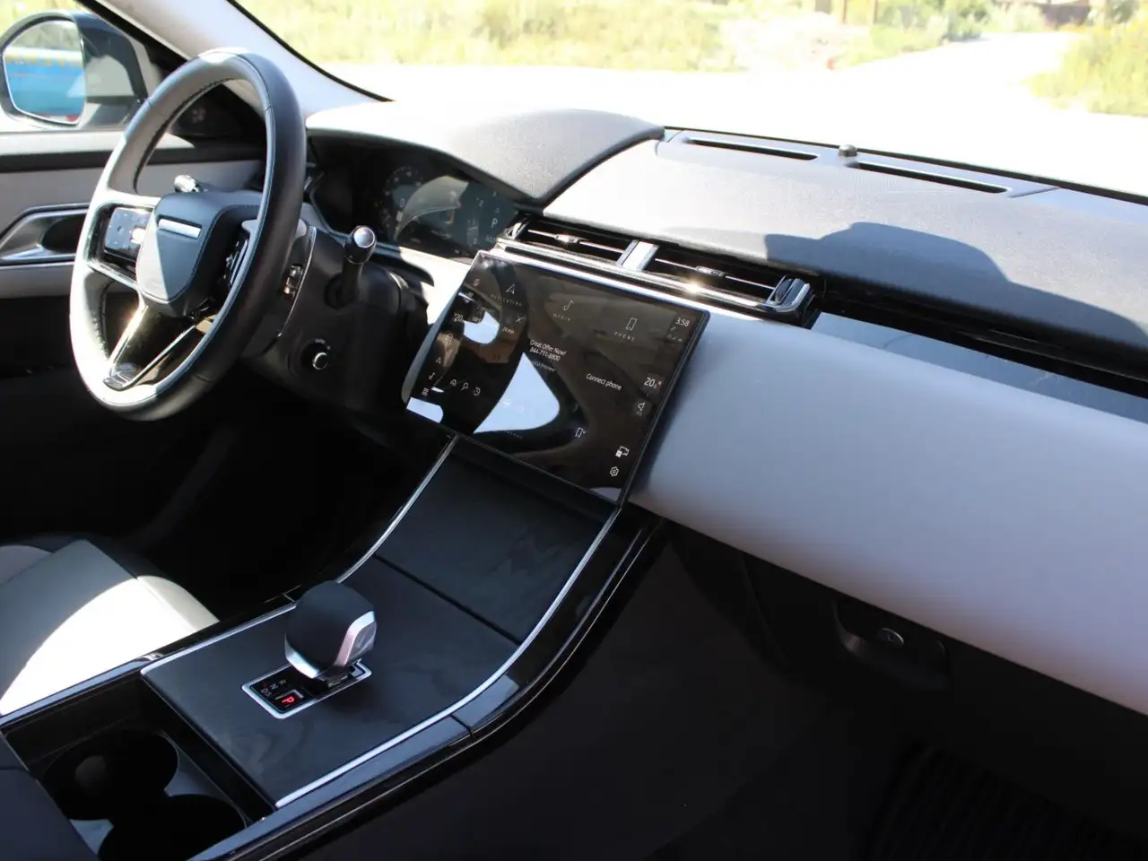 Land Rover Range Rover Velar снимка Land Rover Range Rover Velar