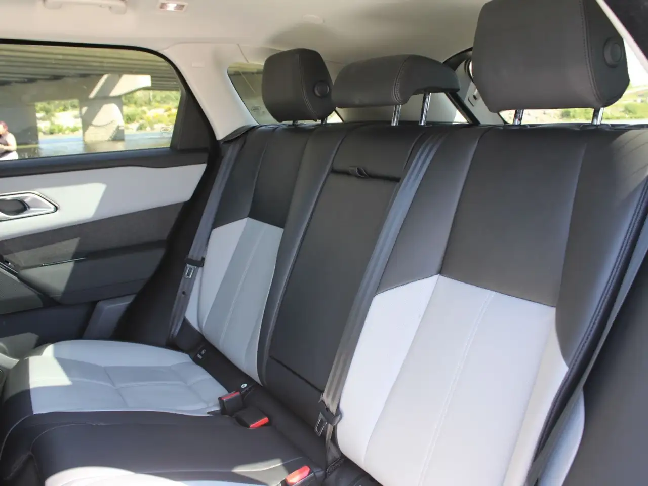 Land Rover Range Rover Velar снимка Land Rover Range Rover Velar