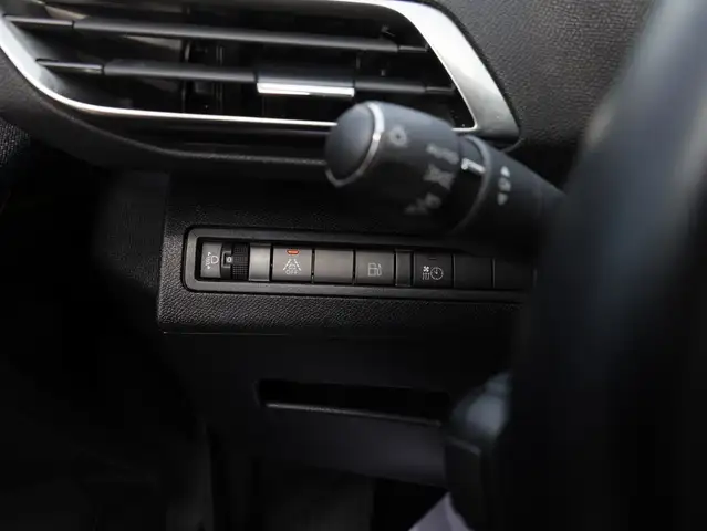 Peugeot 3008 view 7