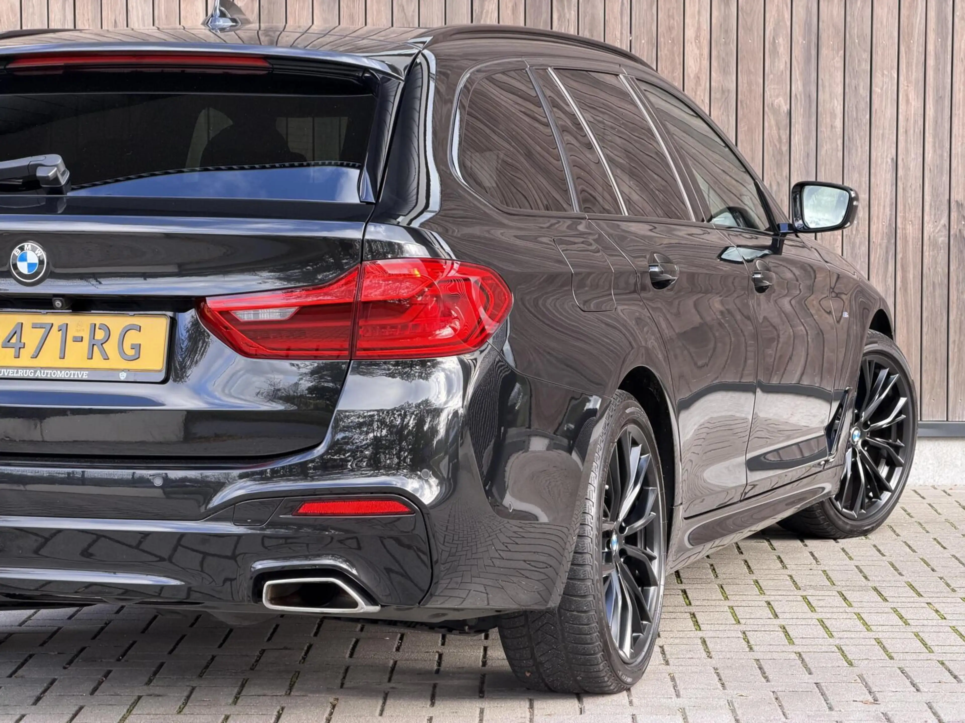 BMW 530 5-serie Touring 530d High Executive Edition | 3X M — photo 15