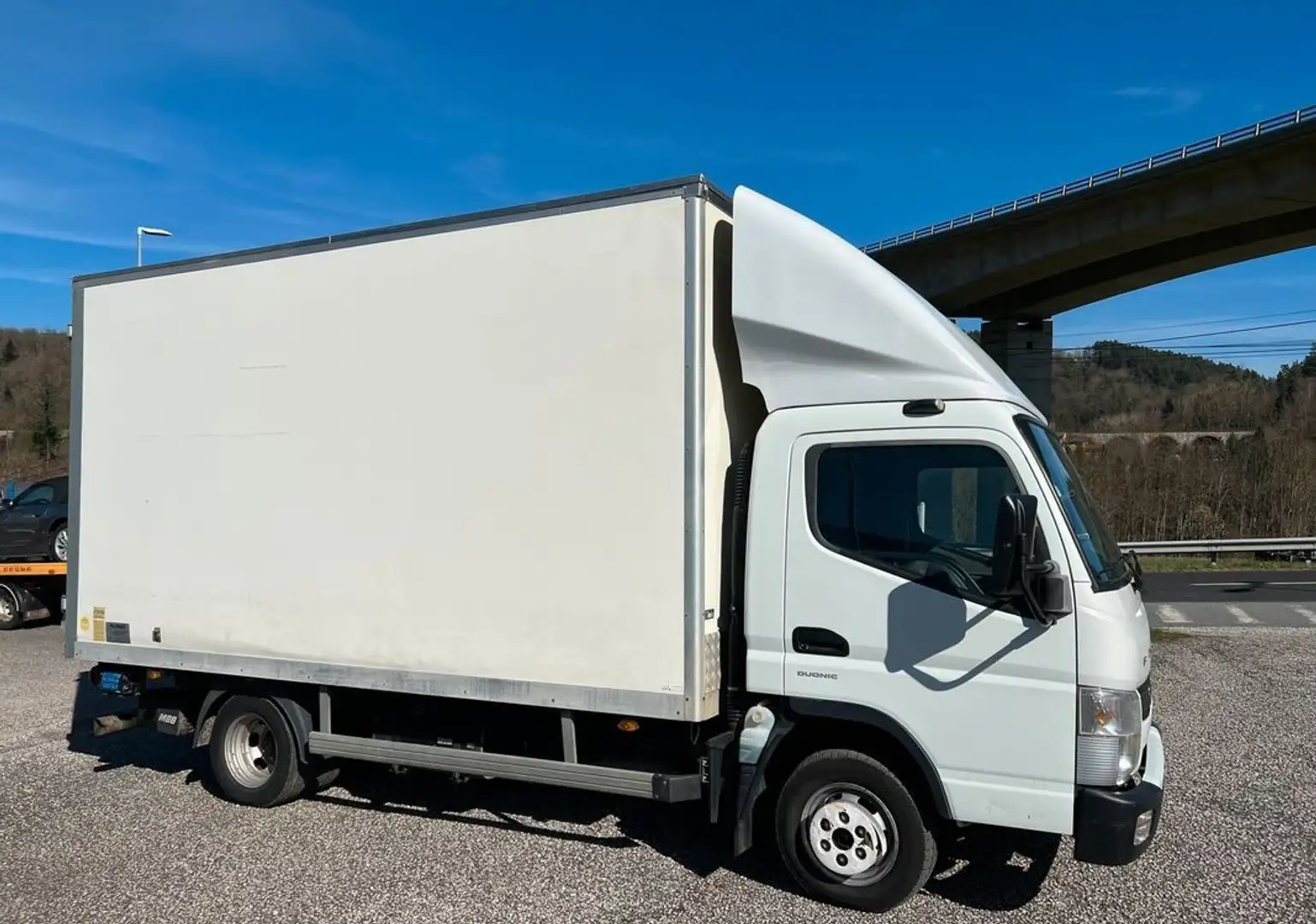 Mitsubishi Canter fuso 3.l 130 ch – bva hayon 20m³ Weiß - 1