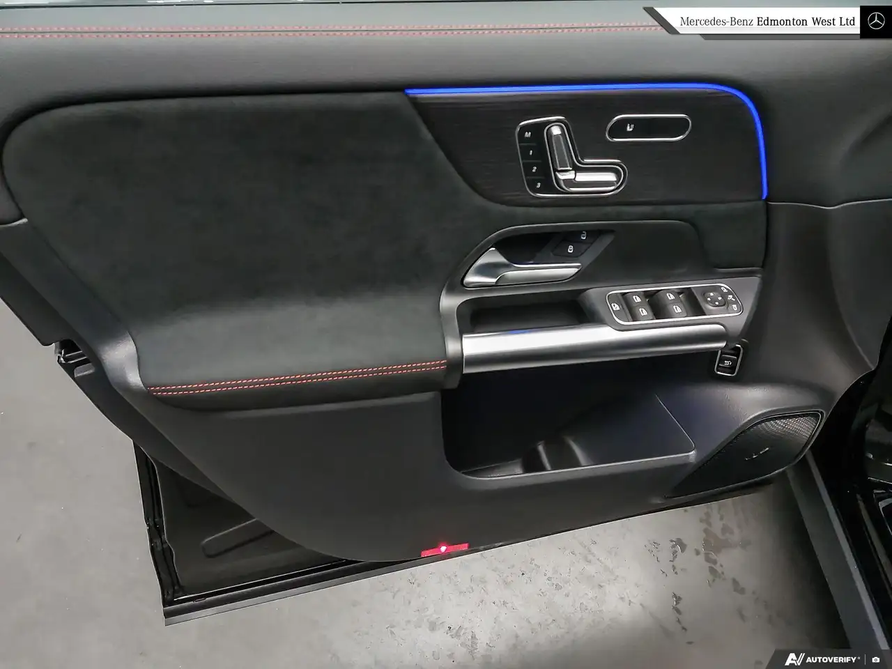 Mercedes-Benz GLA снимка Mercedes-Benz GLA