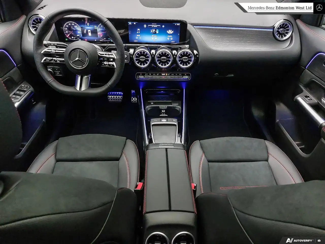 Mercedes-Benz GLA снимка Mercedes-Benz GLA