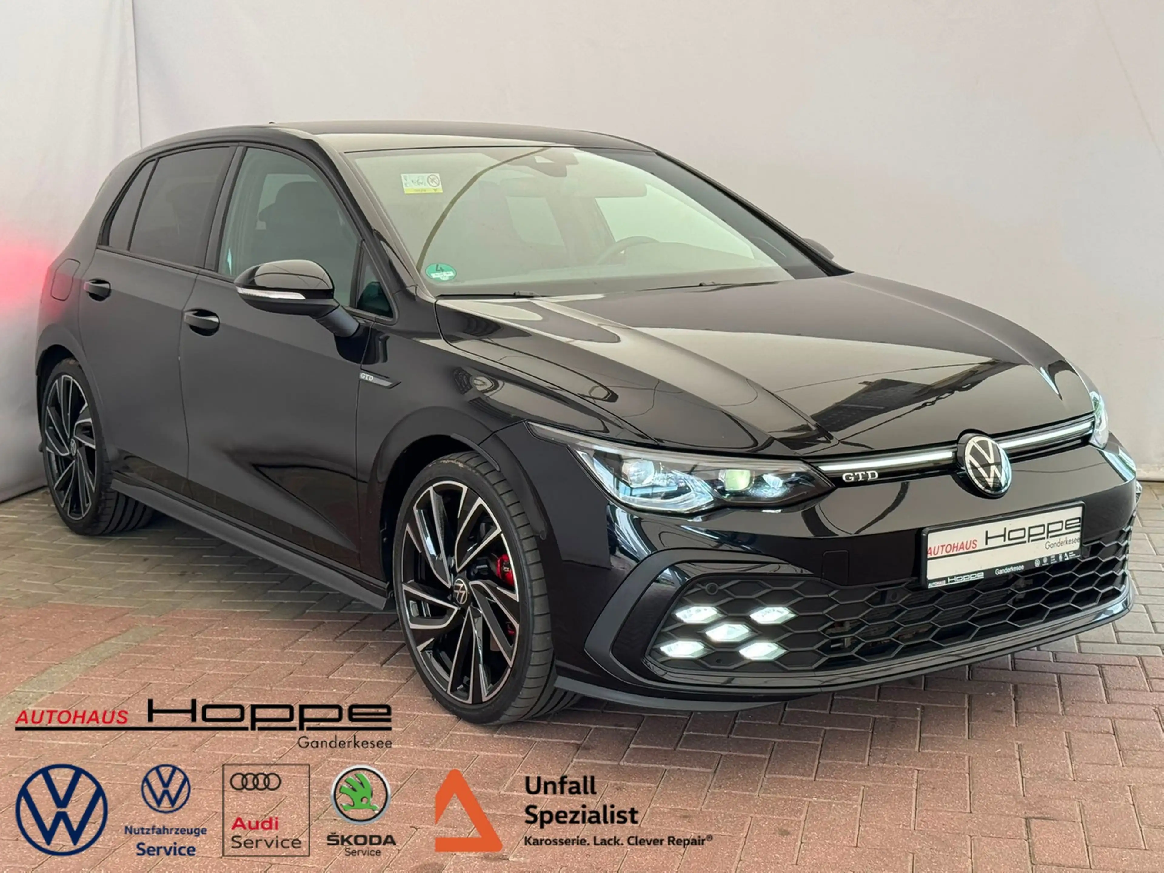 Volkswagen Golf VIII GTD 2.0TDI DSG+AHK+KAMERA+H&K+STHZ+MATRIX ...
