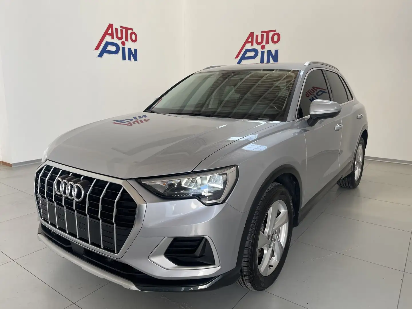 Audi Q3 35 TDI S tronic Business *Navi*ACC* - 1