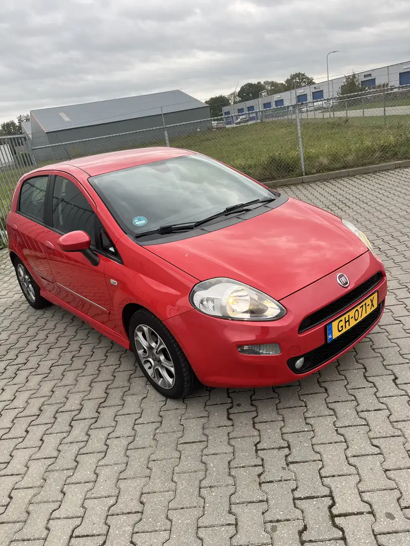 Fiat Punto 0.9 TwinAir Street 2015 Rood - 1