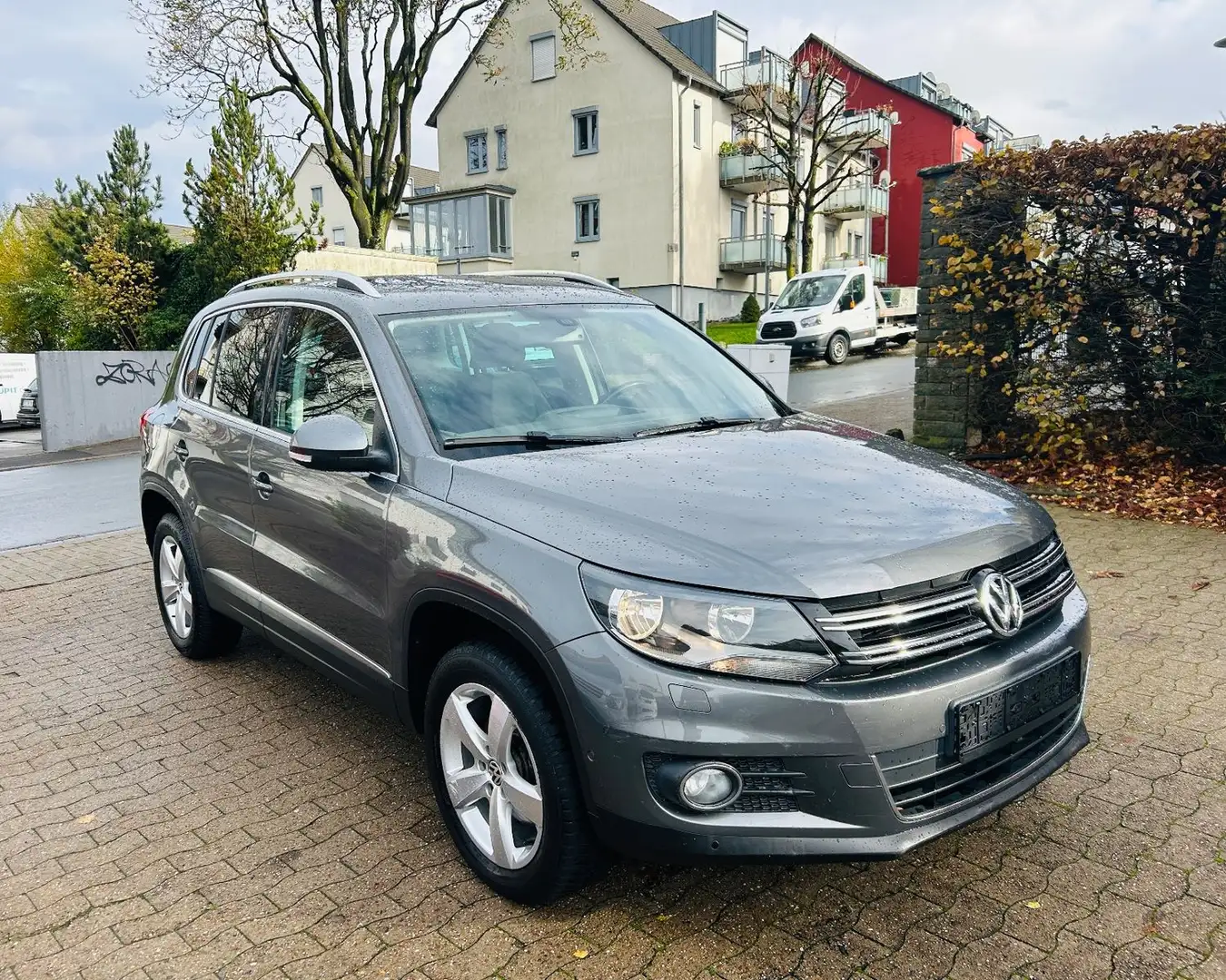 Volkswagen Tiguan Sport & Style BMT Grau - 1