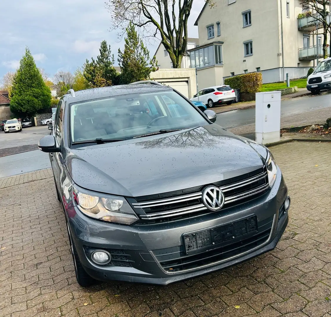 Volkswagen Tiguan Sport & Style BMT Grau - 2