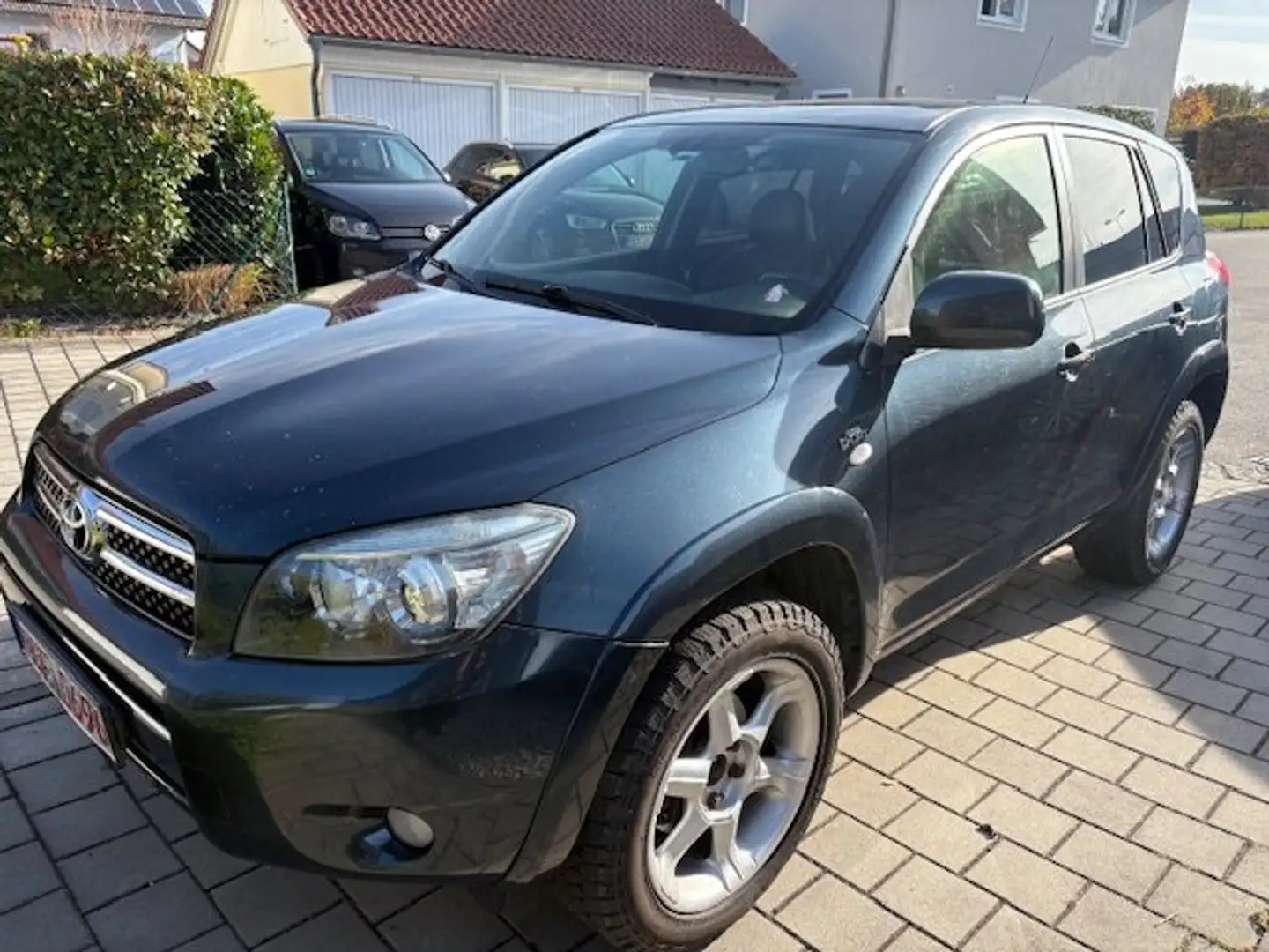 Toyota RAV 4 Executive TÜV NEU Vert - 1
