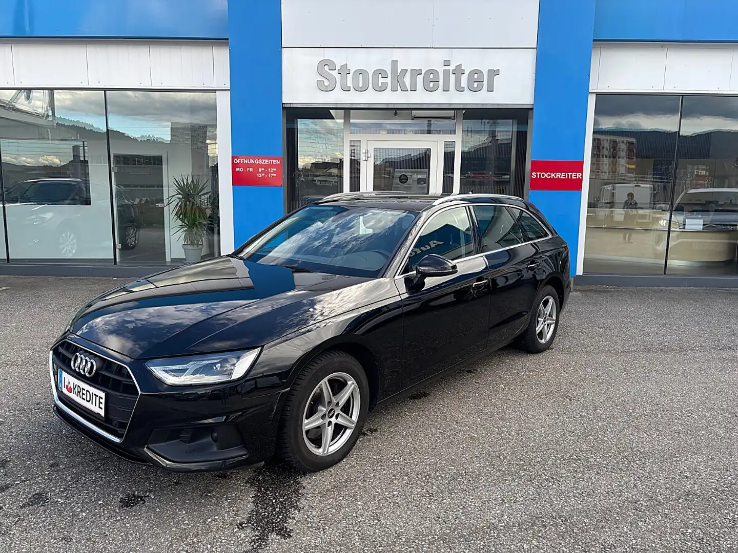 Audi A4 Avant 30 TDI advanced S-tronic Schwarz - 1