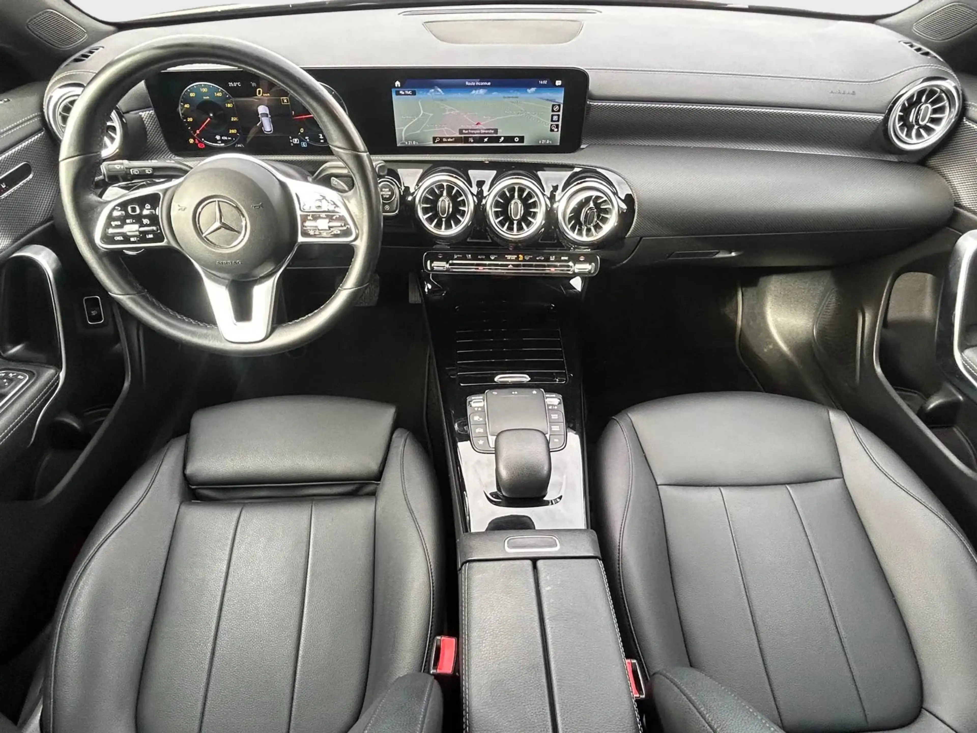 Mercedes-Benz CLA 180 CLA 180 d Business Solution 1er Propriétaire Carnet Complet — photo 12