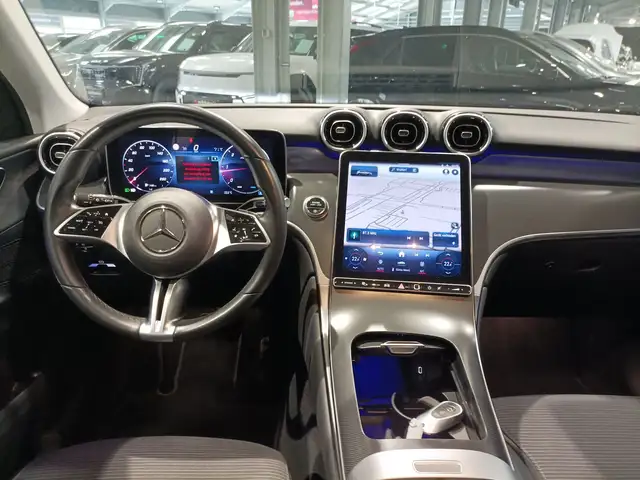 Mercedes-Benz GLC view 9