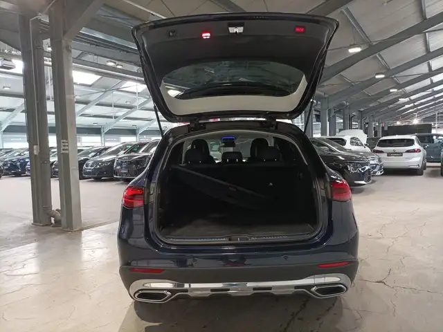 Mercedes-Benz GLC view 6