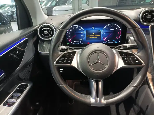 Mercedes-Benz GLC view 10