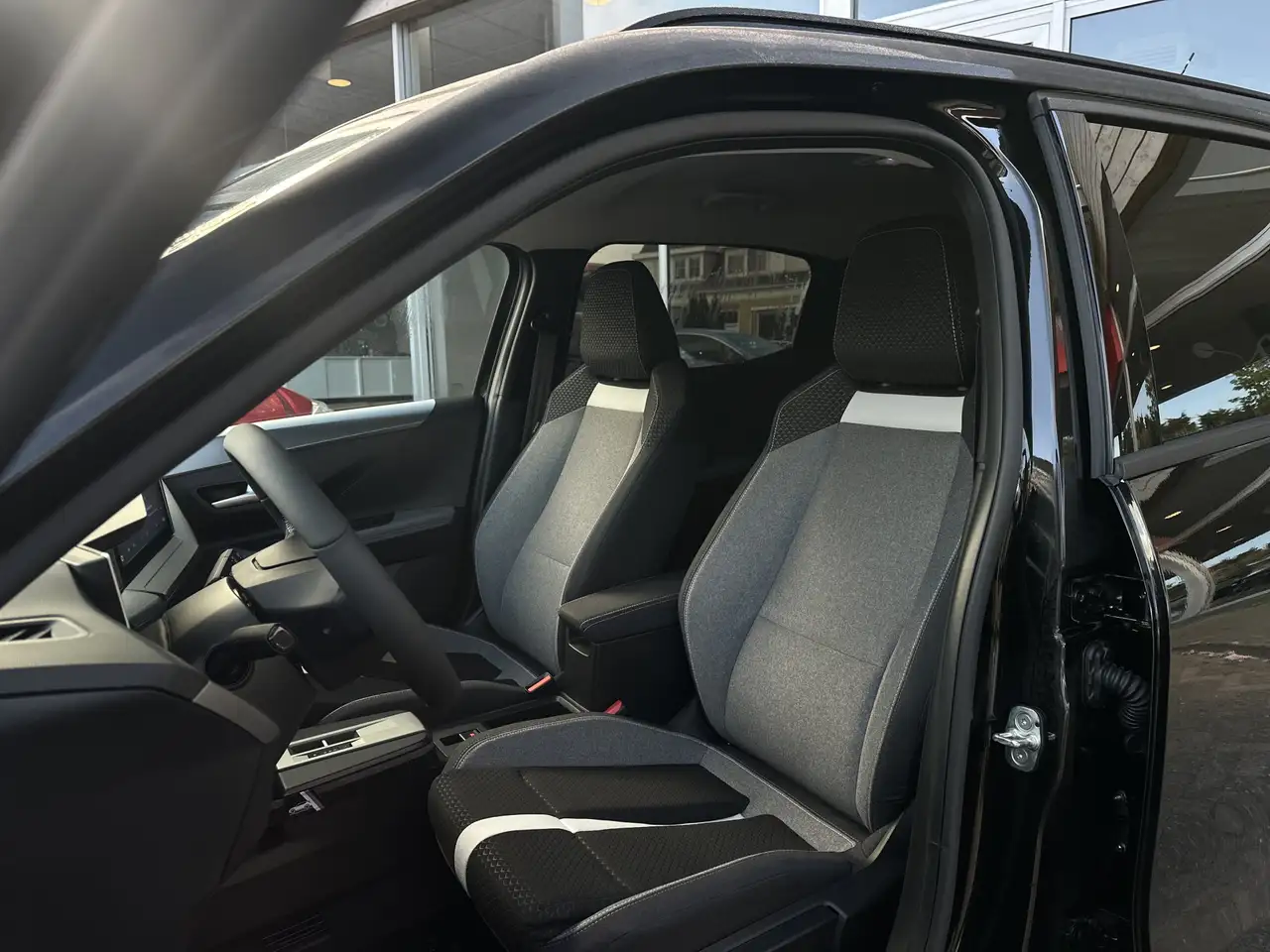 Opel Frontera 1.2 Turbo Hybrid GS 7persoons. 145 PK/Camera/Navi/ 19