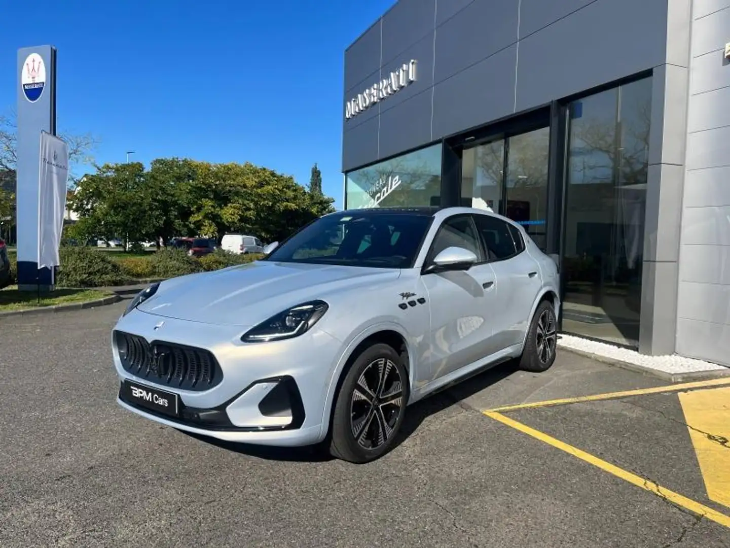 Maserati Grecale 557ch 105kWh Folgore Blanc - 2