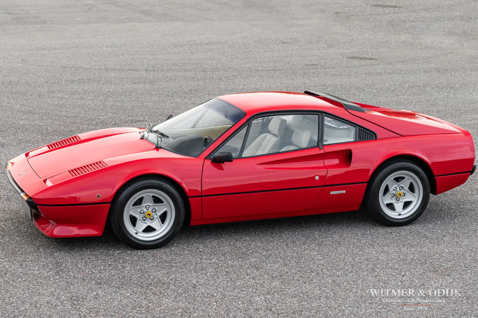 Ferrari 308 GTi Berlinetta Roşu - 1