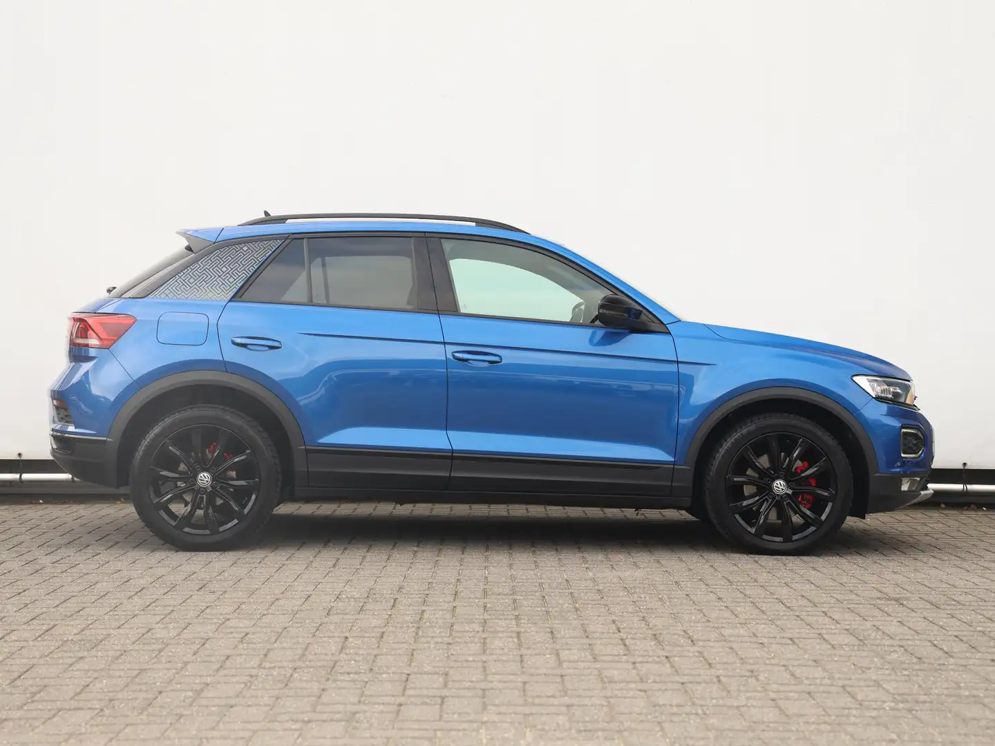 Volkswagen T-Roc 1.5 TSI Sport 150pk DSG | Black Style | Navigatie Blauw - 2