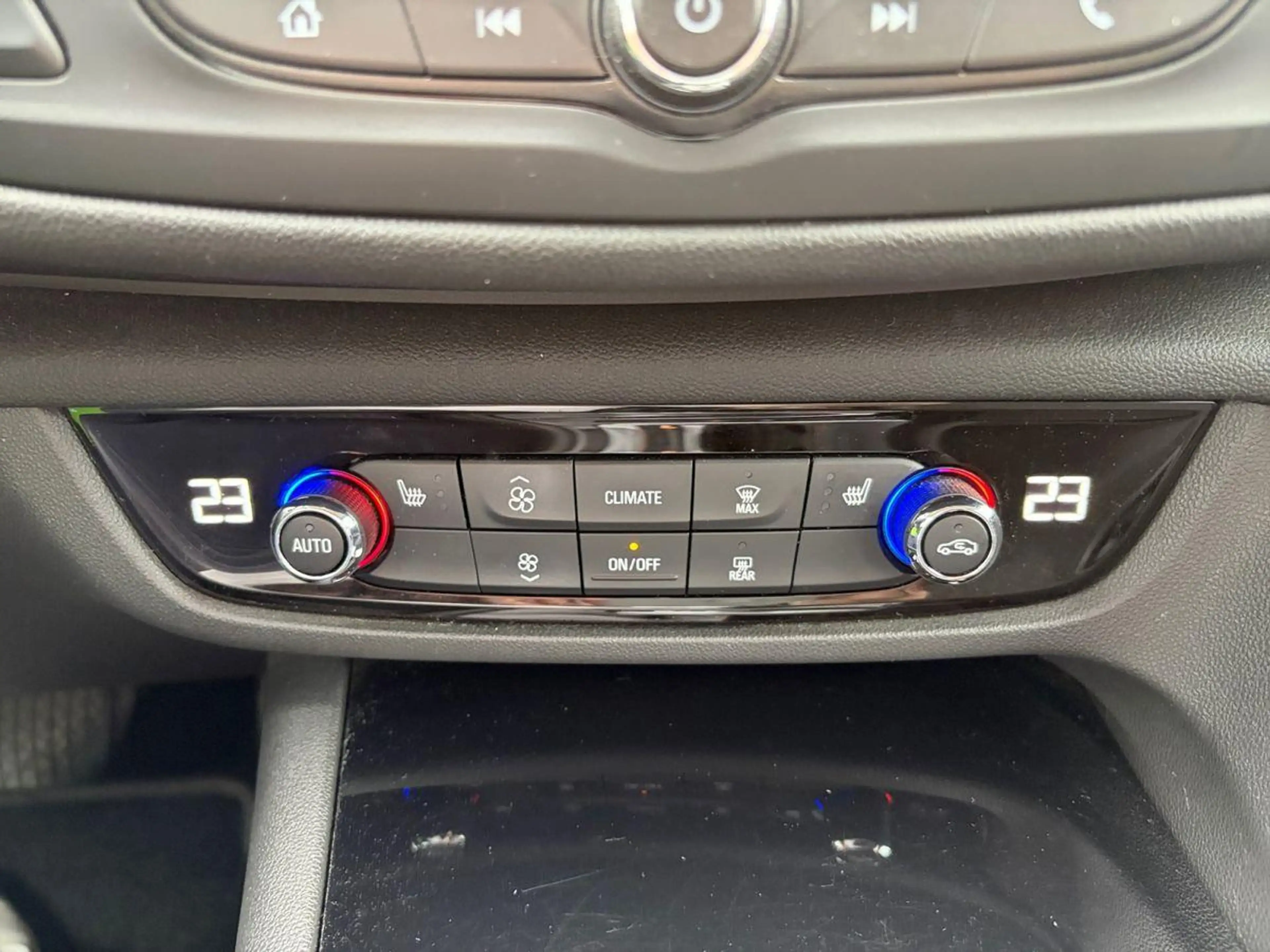 Opel Insignia Innovation 1.6 CDTI DPF Android Auto — photo 10