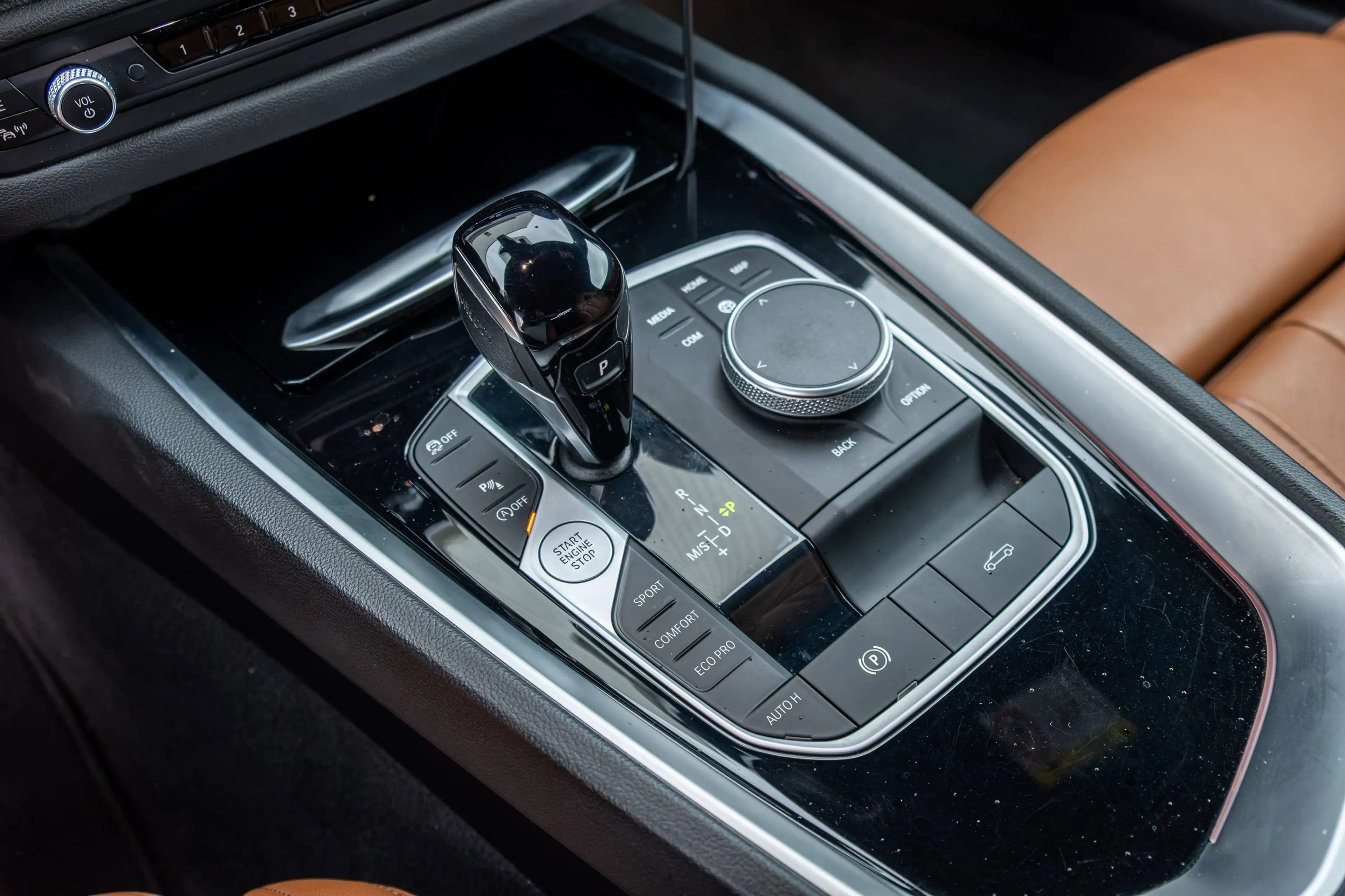BMW Z4 Z4 2.0i 197CV | FROZEN GREY - COGNAC | KEYLESS | HUP | HK SOUND | GARANTIE 12-60M — photo 10