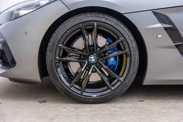 BMW Z4 view 7
