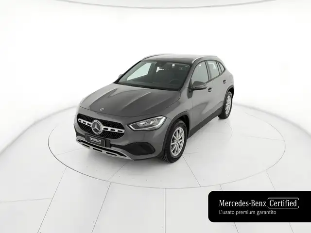 Mercedes-Benz GLA 180 180 d business auto