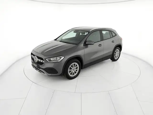 Mercedes-Benz GLA view 2