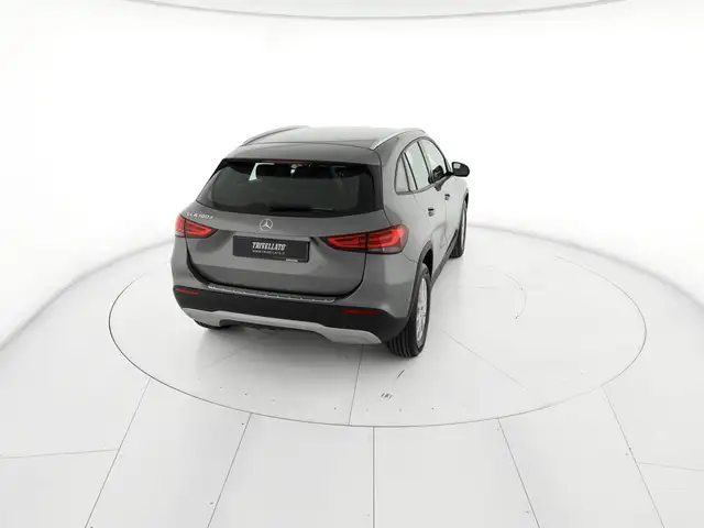 Mercedes-Benz GLA view 6