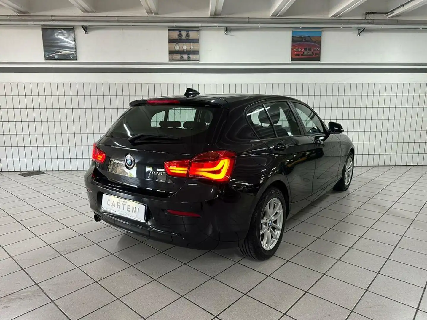 BMW 118 d Advantage 5p Nero - 2
