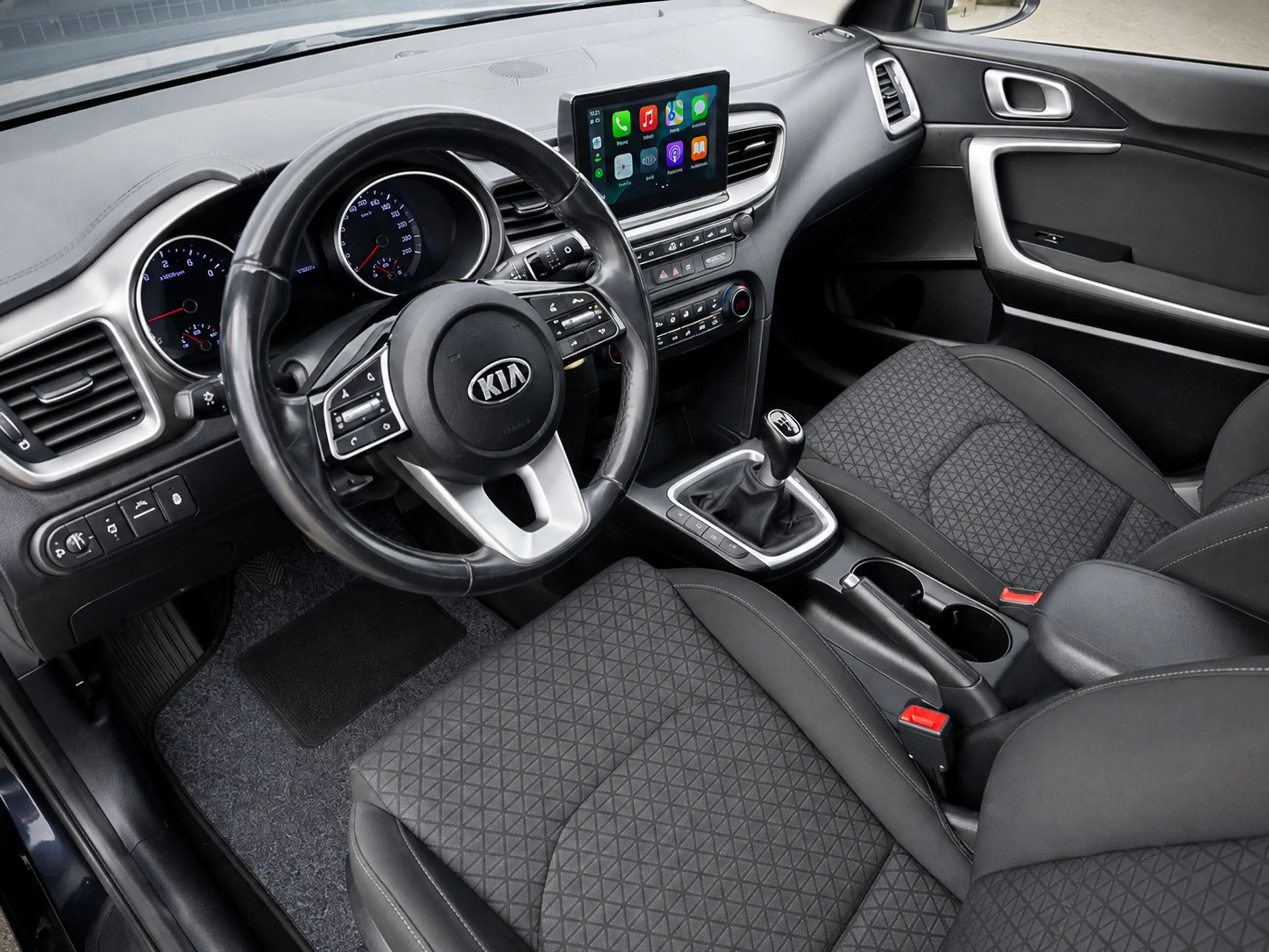 Kia Ceed SW / cee'd SW Sportswagon 1.0 T-GDi DynamicLine CAMERA | CARPLAY — photo 10