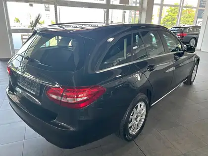Annonce voiture d'occasion Mercedes-Benz C 200 - CARADIZE