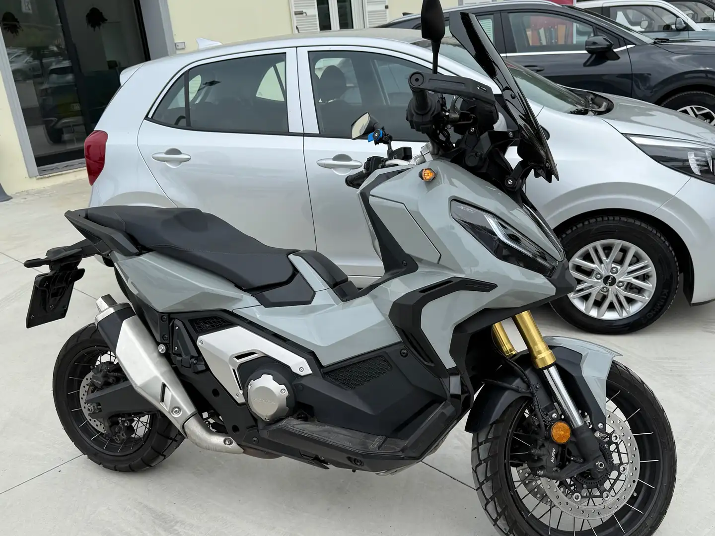 Honda X-ADV 750 Grigio - 2