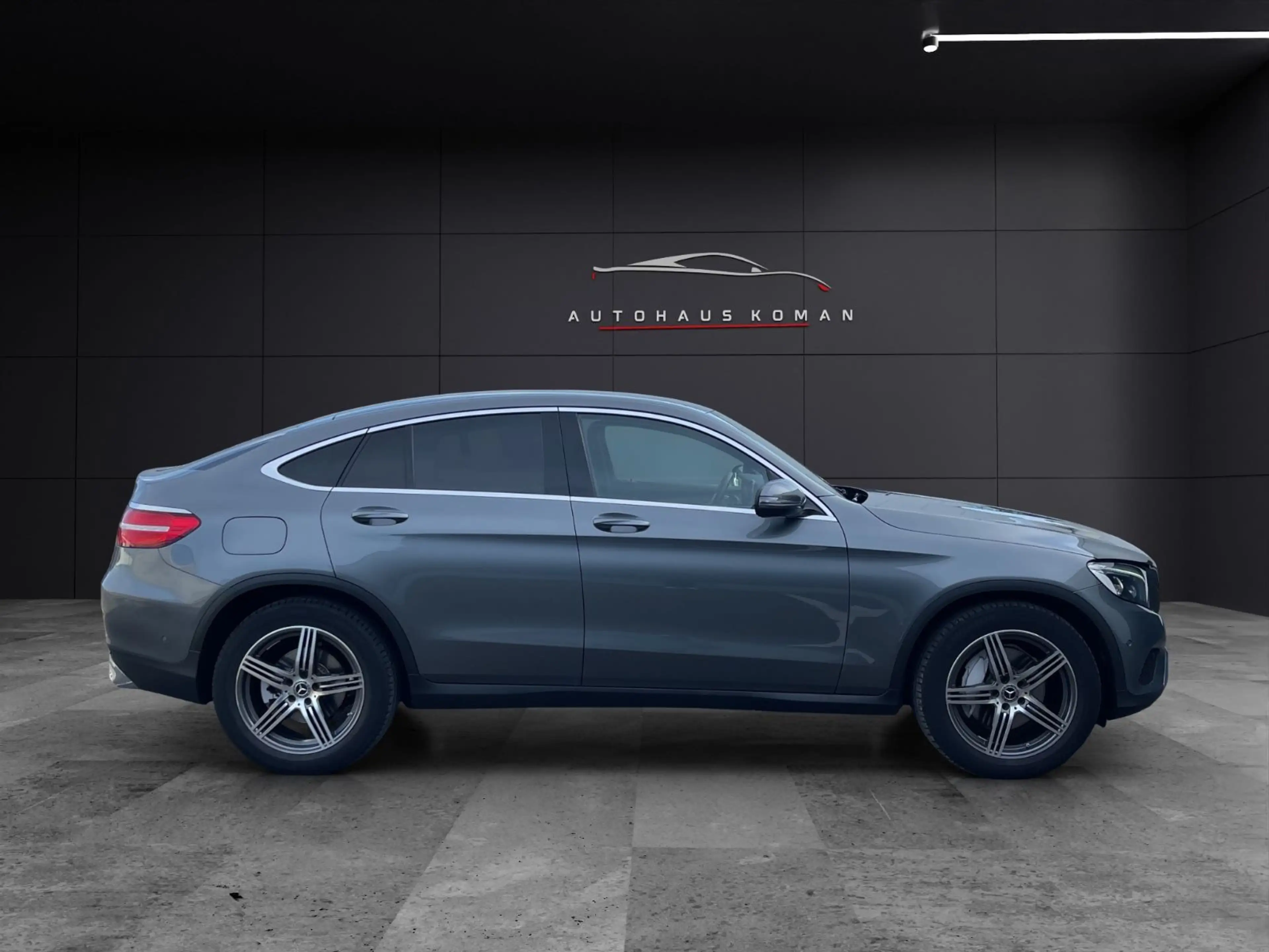 Mercedes-Benz GLC 220 GLC220d Coupe 4Matic*AUTOM*1.HAND*KAMERA*KEYLESS — photo 5