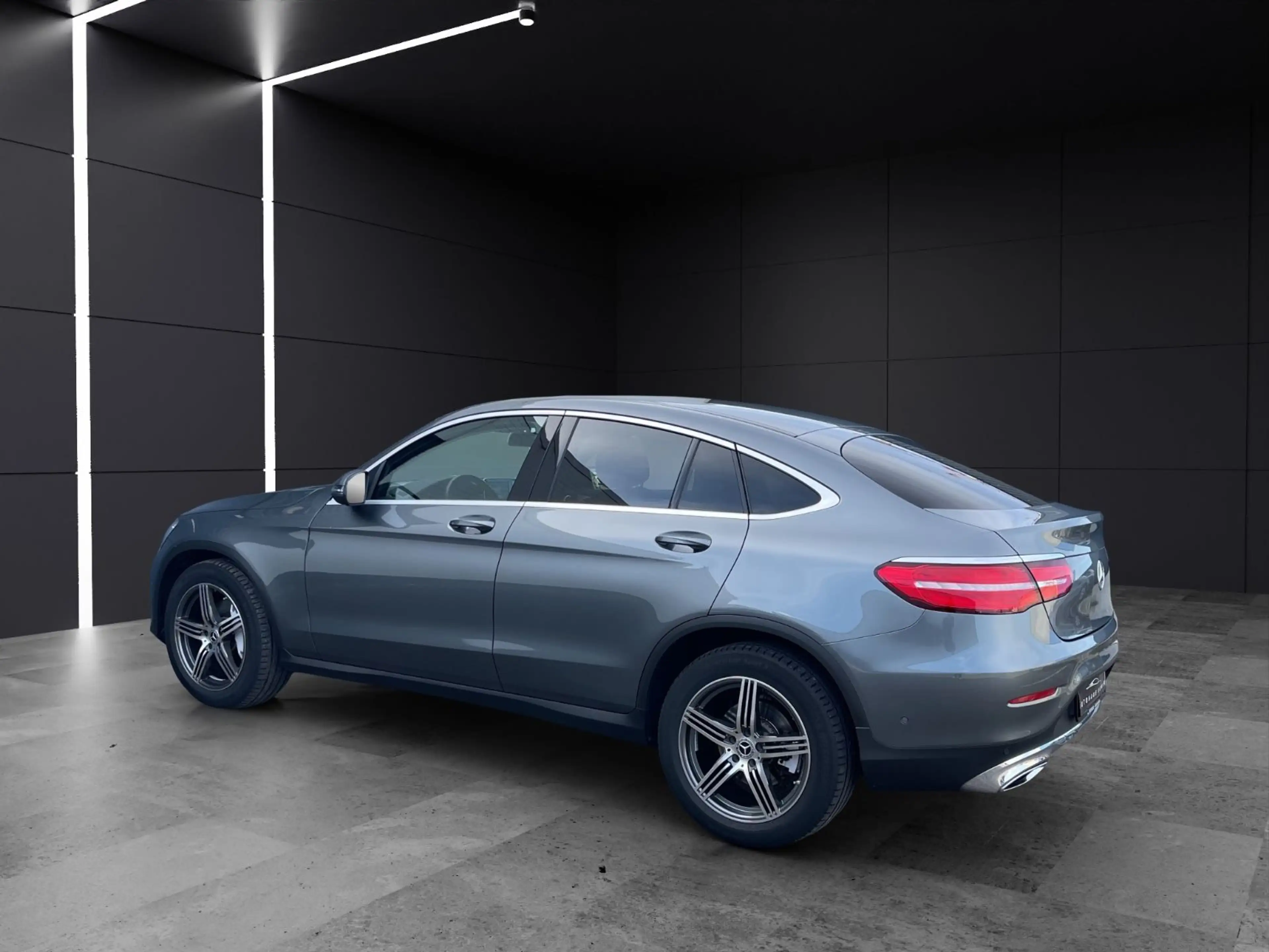 Mercedes-Benz GLC 220 GLC220d Coupe 4Matic*AUTOM*1.HAND*KAMERA*KEYLESS — photo 4
