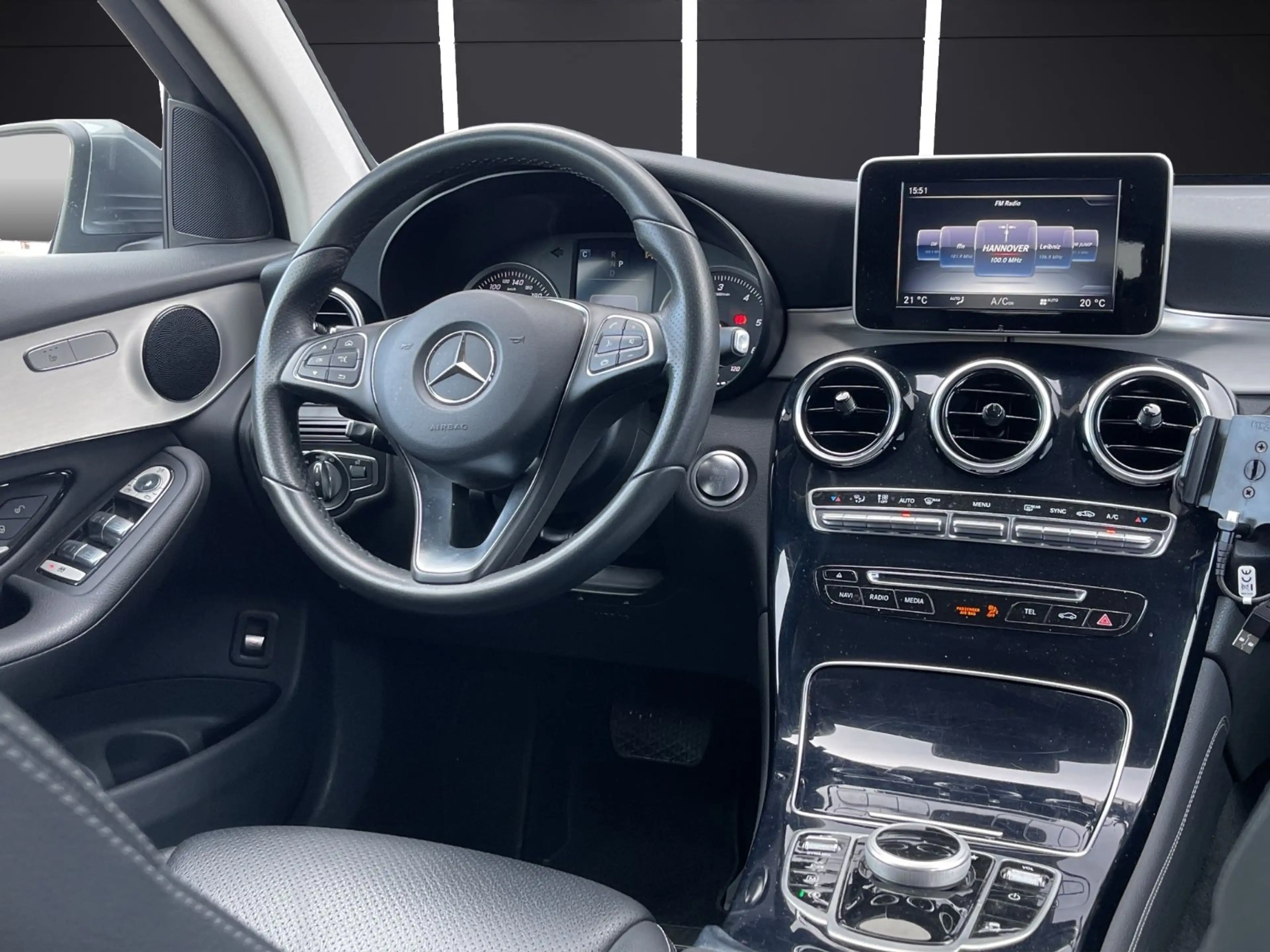 Mercedes-Benz GLC 220 GLC220d Coupe 4Matic*AUTOM*1.HAND*KAMERA*KEYLESS — photo 11