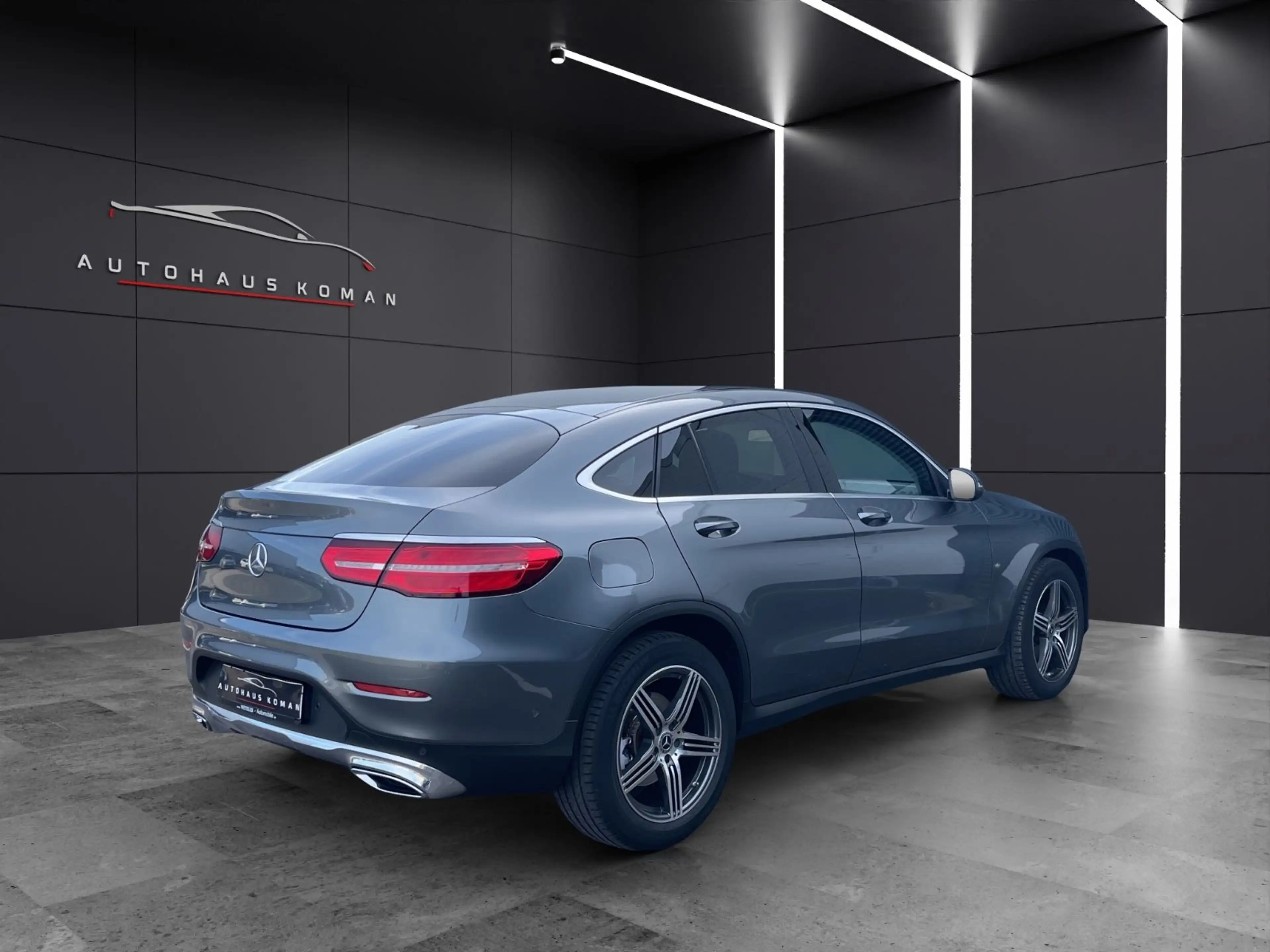 Mercedes-Benz GLC 220 GLC220d Coupe 4Matic*AUTOM*1.HAND*KAMERA*KEYLESS — photo 3