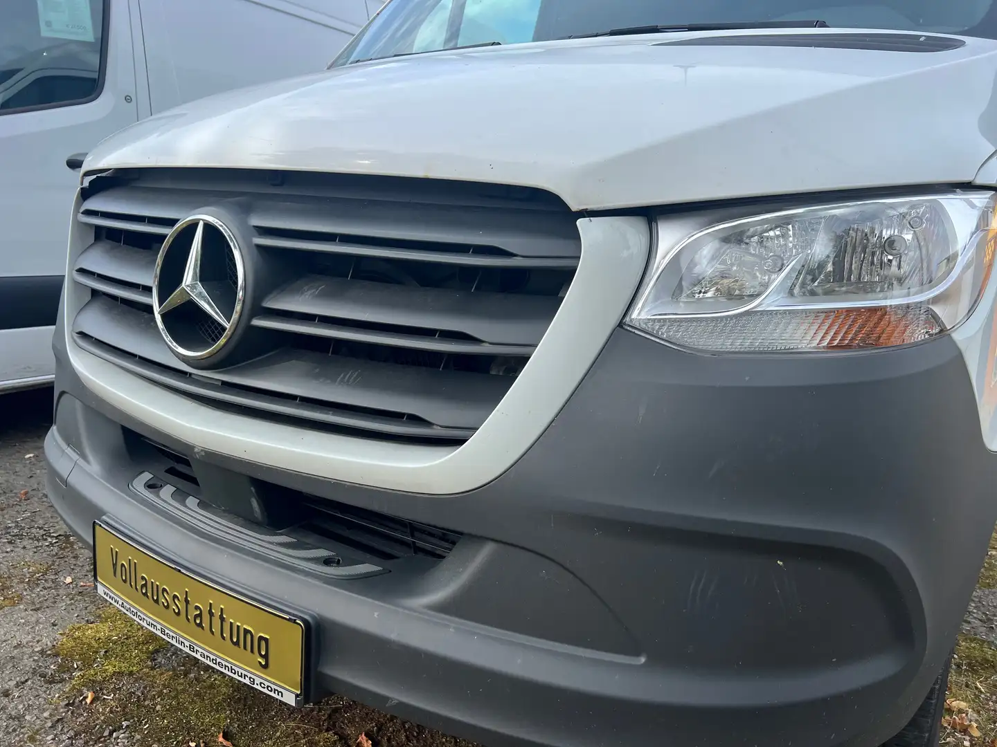 Mercedes-Benz Sprinter 311/314/316 CDI RWD L3 / L4 907.635/637 Blanc - 1