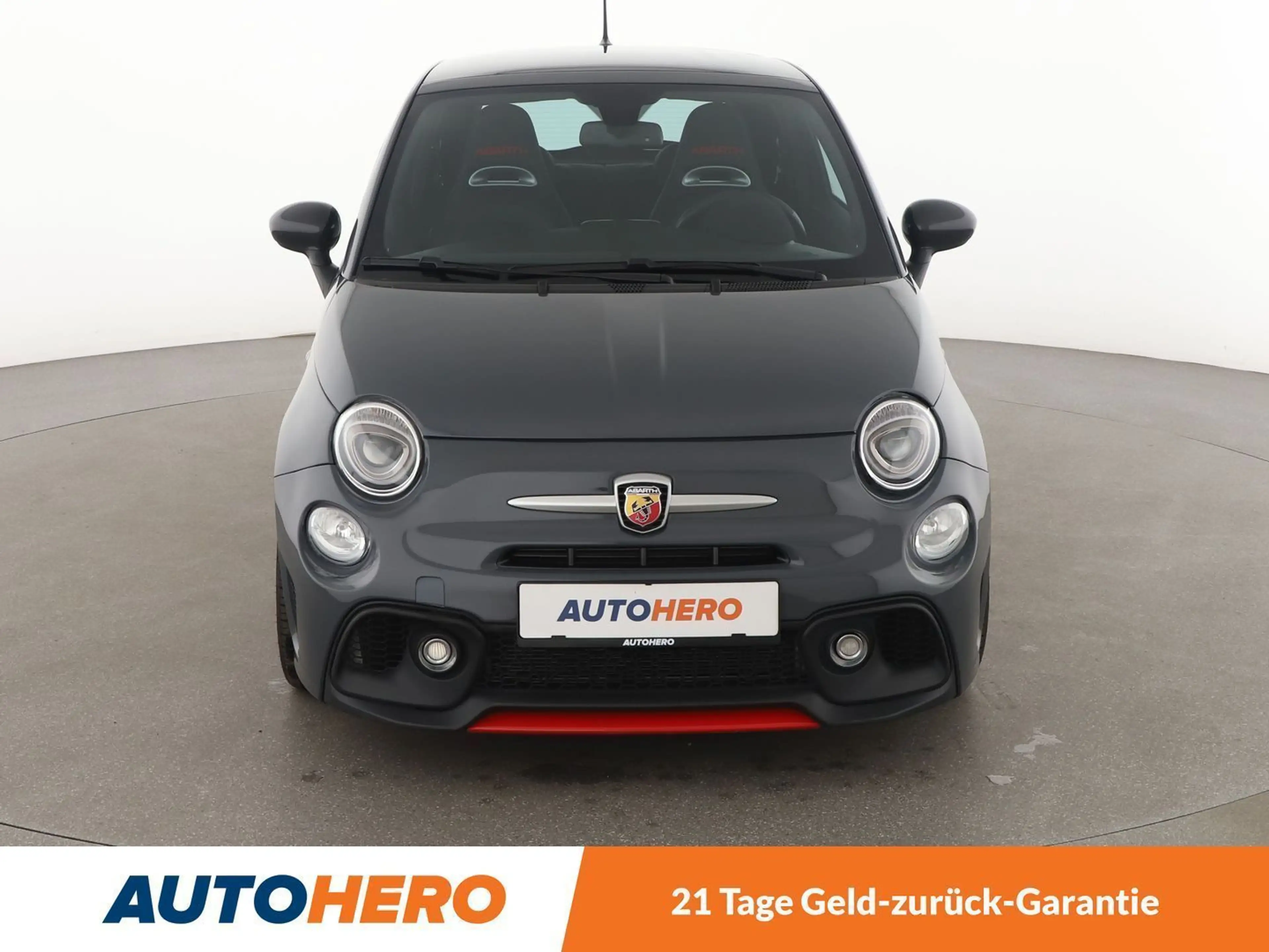 Abarth 695 1.4 Turbo XSR Yamaha Limited Edition Aut*NAVI*PDC* — photo 9
